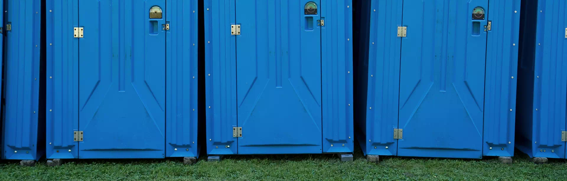 Niebieskie toalety